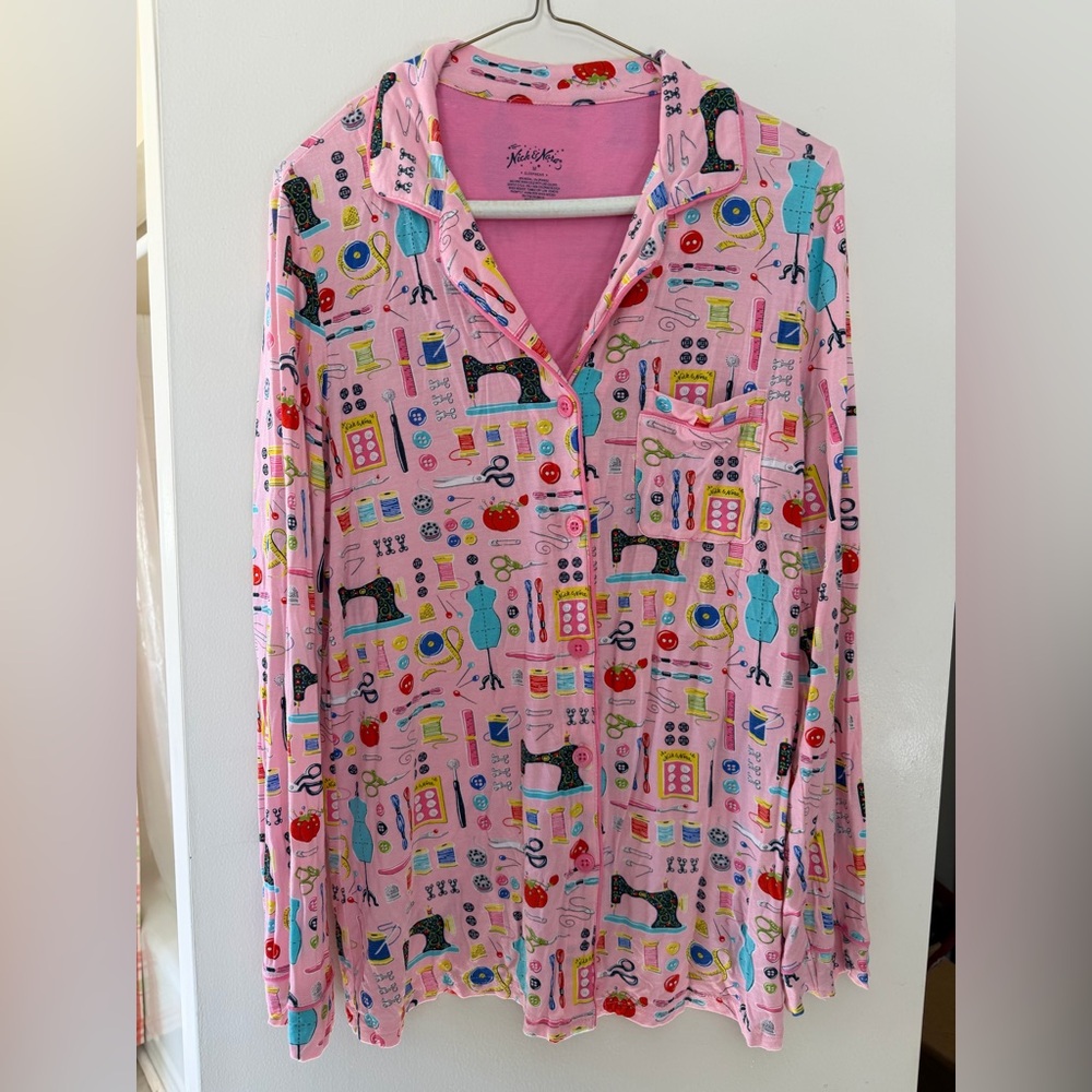 Nick & Nora Pink Sewing Themed cotton Pajama Top Sz M